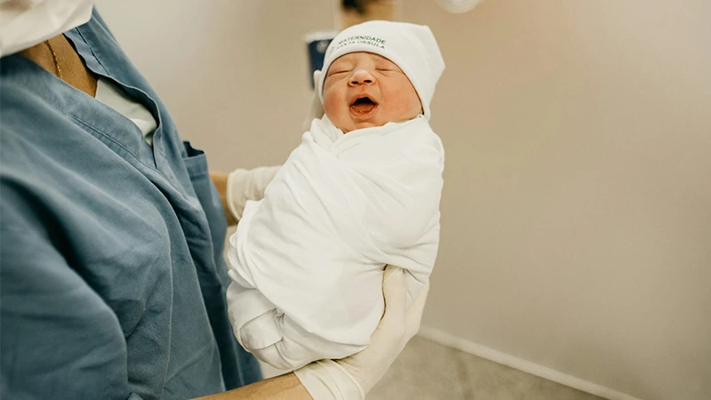 How is a newborn clavicle fracture diagnosed?