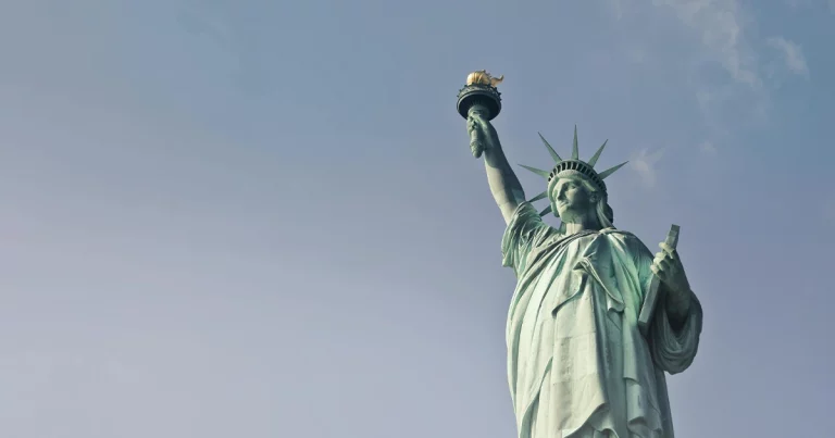 mmigrating to California: Your Complete Guide to the Process